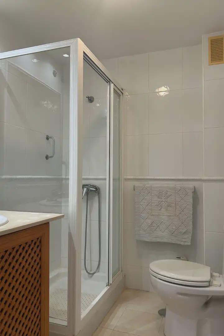 2 makuuhuone Asunto myytävänä paikassa Fuengirola mukana uima-altaan - 298 000 € (Ref: 9946148)
