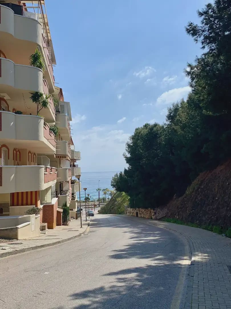 2 soveværelse Strandlejlighed til salg i Benalmadena med swimmingpool - € 598.000 (Ref: 9946149)