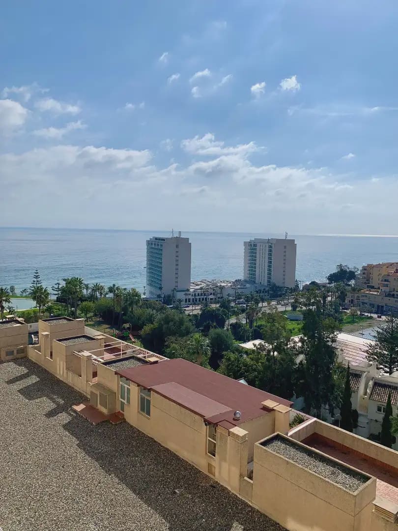2 soveværelse Strandlejlighed til salg i Benalmadena med swimmingpool - € 598.000 (Ref: 9946149)