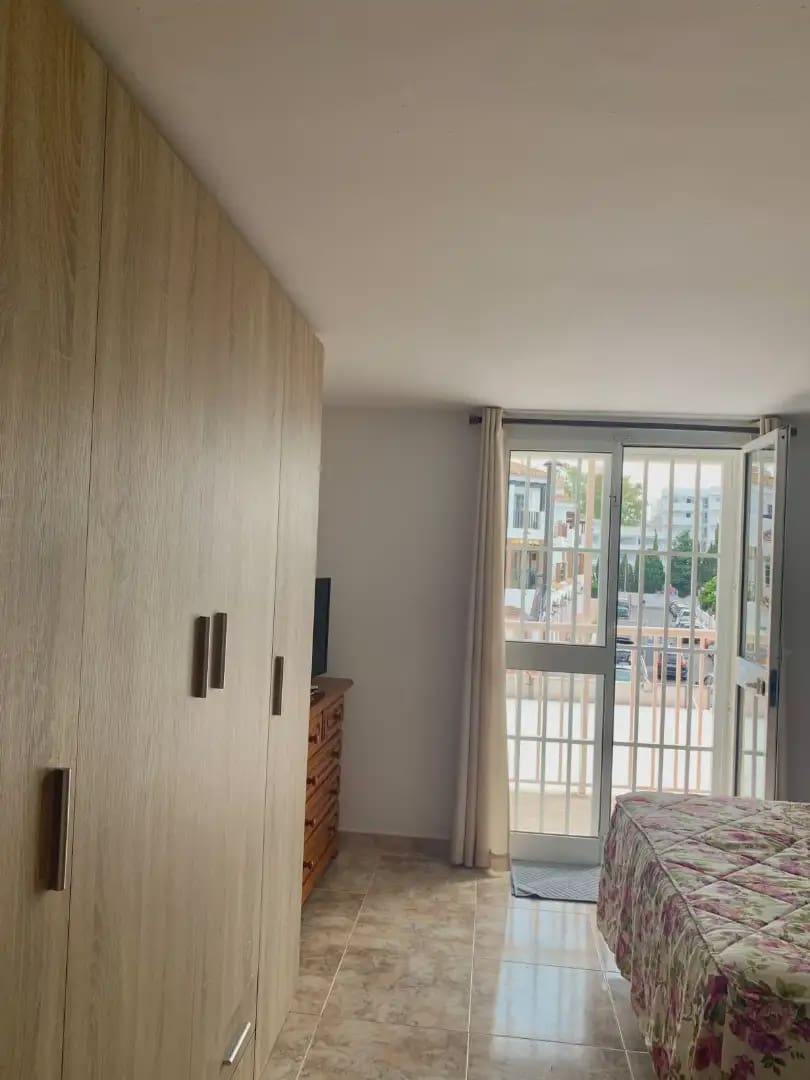 2 bedroom Apartment for rent in Benalmadena - € 1,200 (Ref: 9964464)