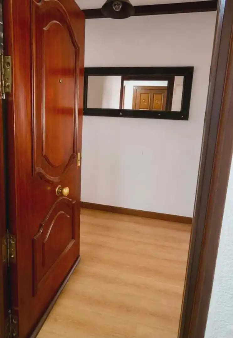 3 Zimmer Wohnung zu vermieten in Malaga Stadt mit Garage - 1.300 € (Ref: 9994660)
