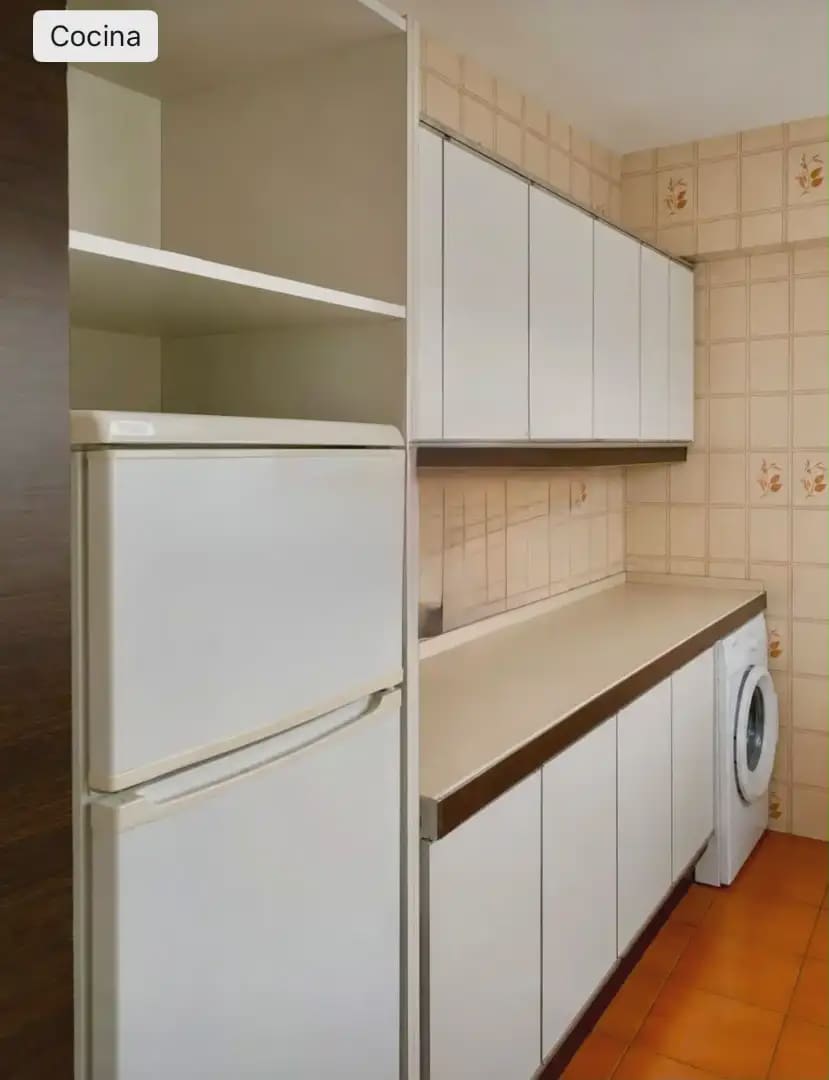 3 Zimmer Wohnung zu vermieten in Malaga Stadt mit Garage - 1.300 € (Ref: 9994660)