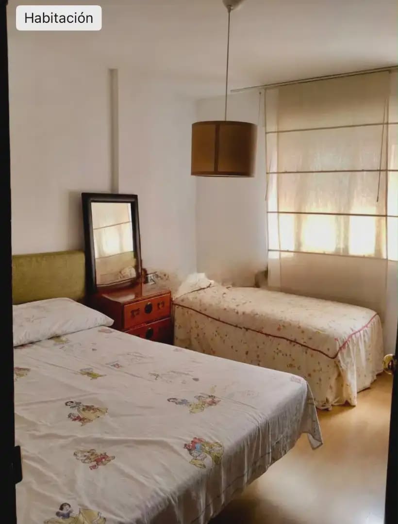 3 Zimmer Wohnung zu vermieten in Malaga Stadt mit Garage - 1.300 € (Ref: 9994660)