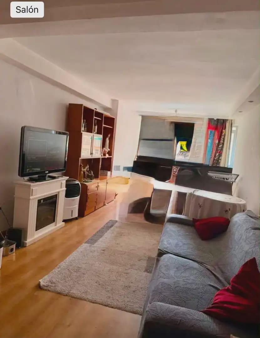 3 Zimmer Wohnung zu vermieten in Malaga Stadt mit Garage - 1.300 € (Ref: 9994660)