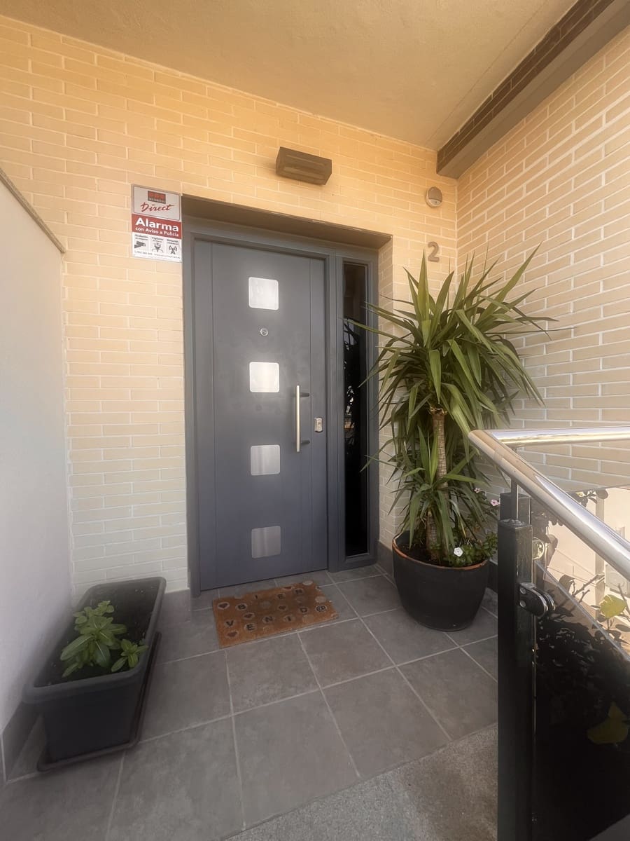 3 bedroom Terraced Villa for rent in Churriana de la Vega with garage - € 2,100 (Ref: 9944556)