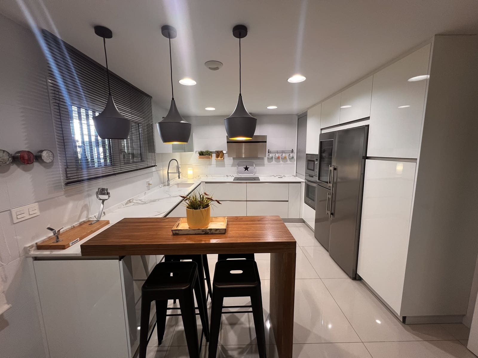 3 bedroom Terraced Villa for rent in Churriana de la Vega with garage - € 2,100 (Ref: 9944556)