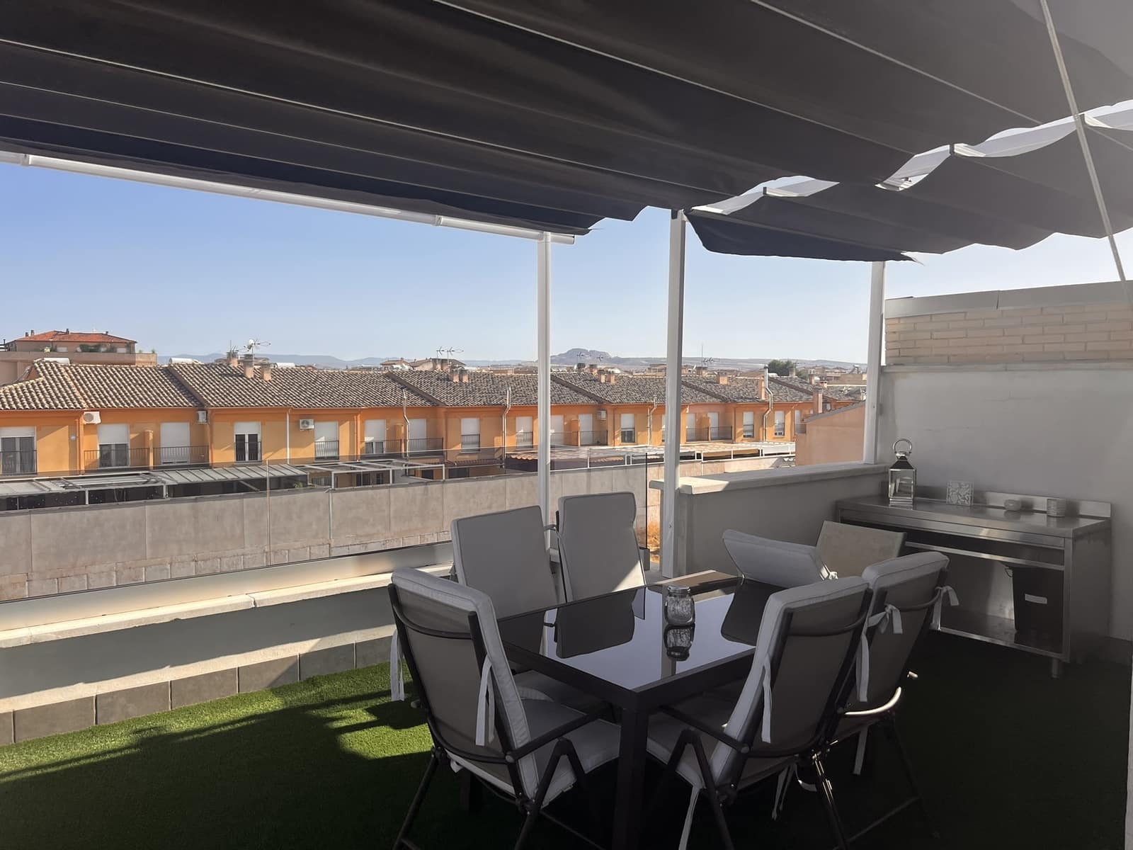 3 bedroom Terraced Villa for rent in Churriana de la Vega with garage - € 2,100 (Ref: 9944556)