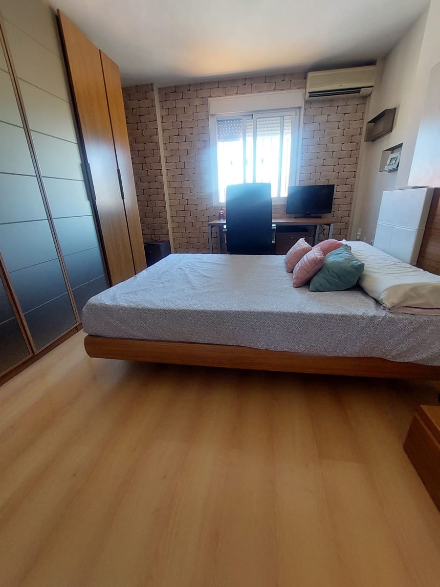 3 soveværelse Semi-Rækkehus til salg i Almeria by med garage - € 390.000 (Ref: 9955522)