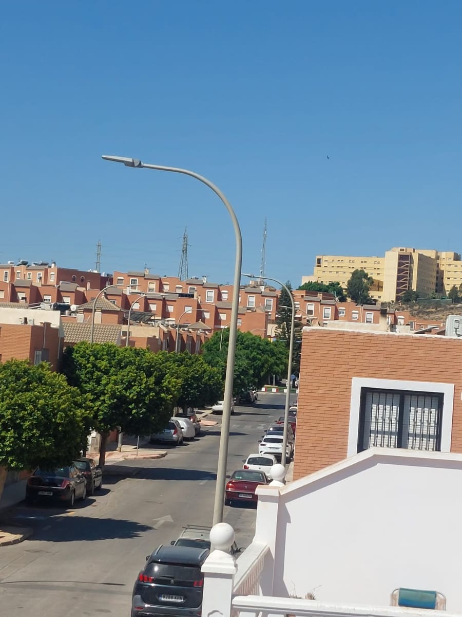 3 soveværelse Semi-Rækkehus til salg i Almeria by med garage - € 390.000 (Ref: 9955522)
