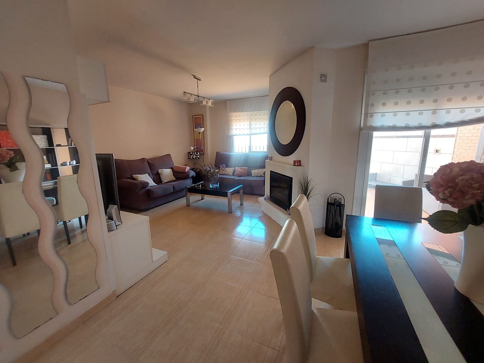 3 soveværelse Semi-Rækkehus til salg i Almeria by med garage - € 390.000 (Ref: 9955522)