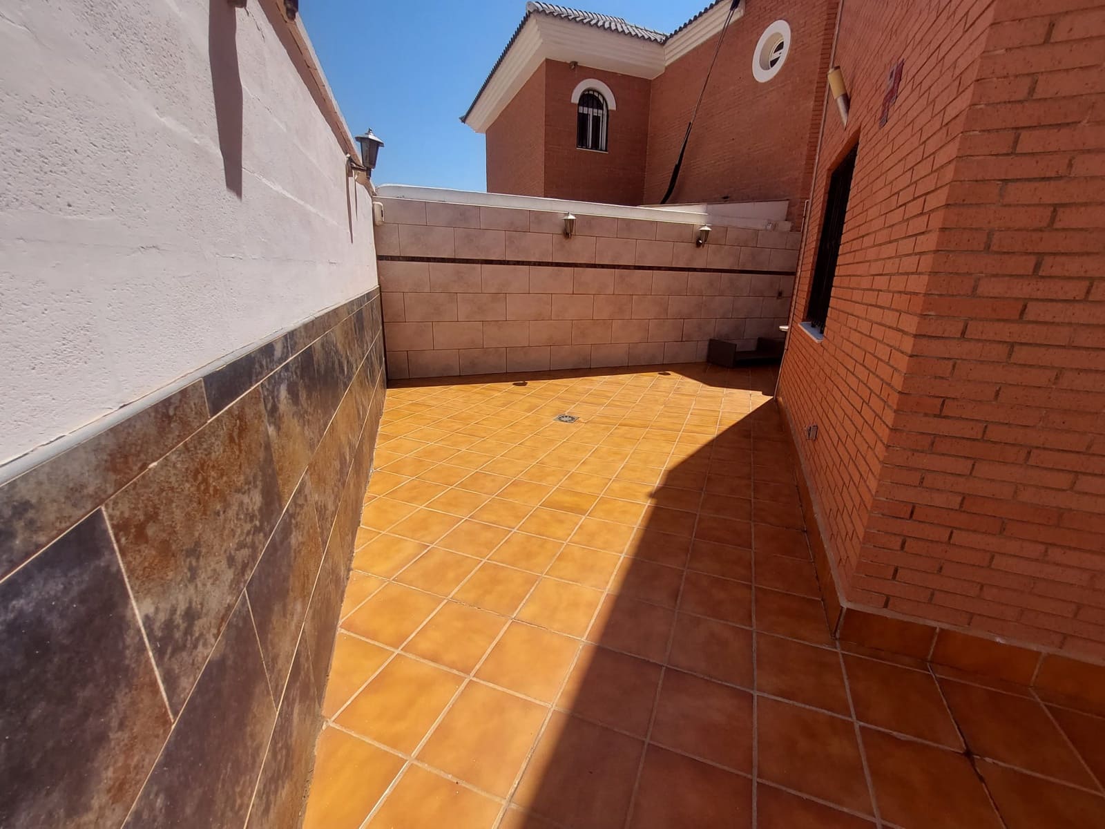 3 soveværelse Semi-Rækkehus til salg i Almeria by med garage - € 390.000 (Ref: 9955522)