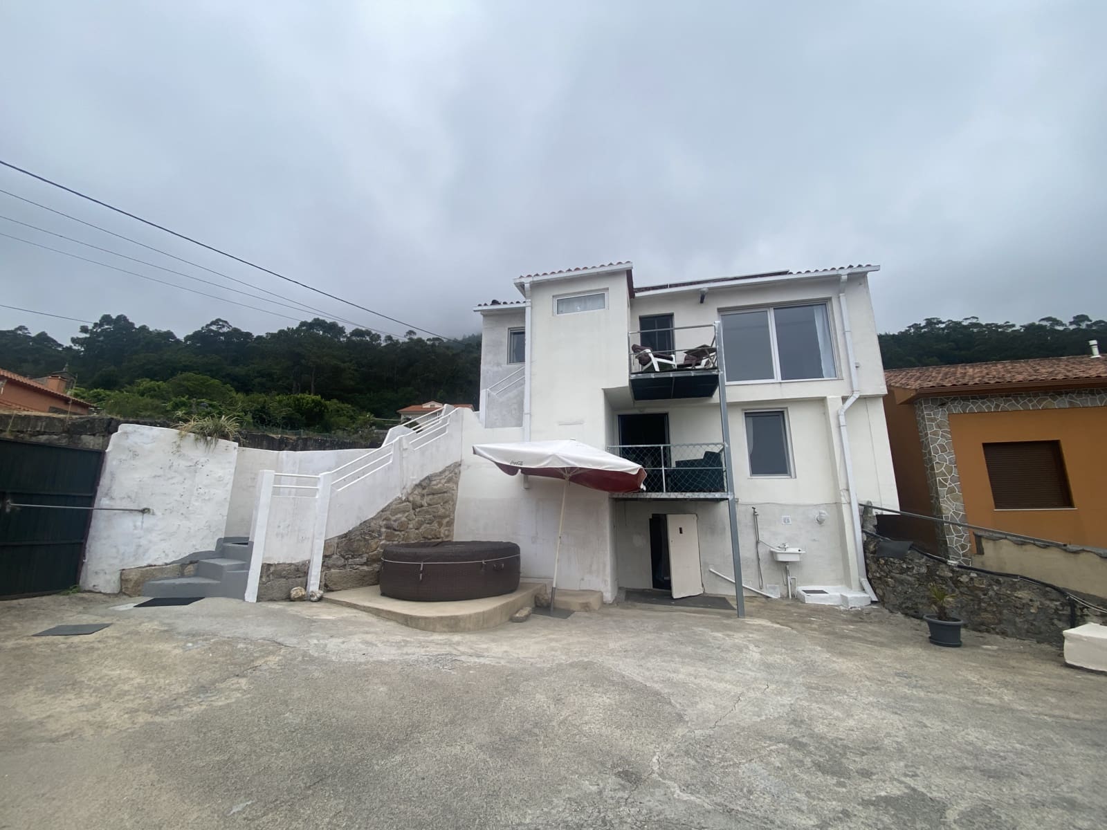 4 bedroom Villa for sale in Oia with garage - € 356,000 (Ref: 9946814)