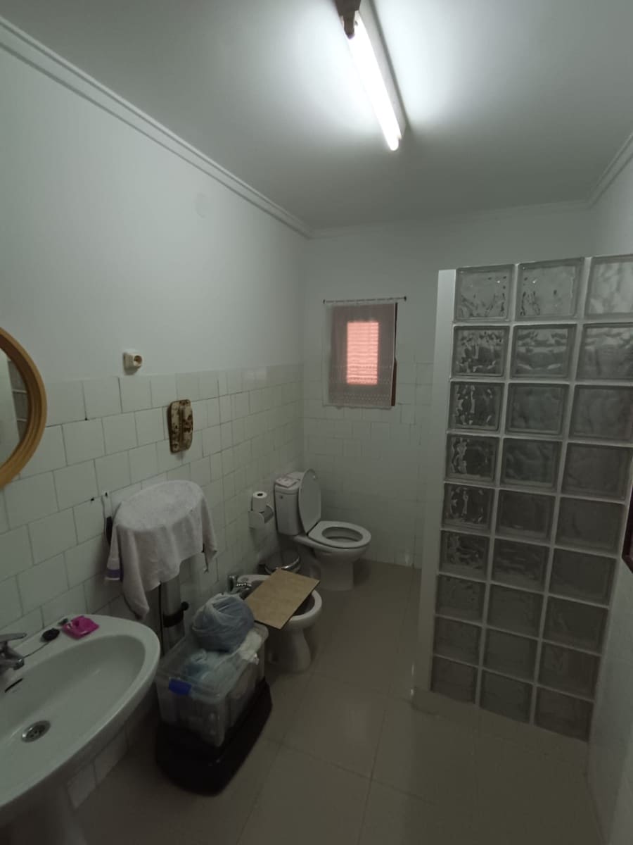 Pension zu verkaufen in Alicante / Alacant Stadt mit Garage - 165.000 € (Ref: 10024695)