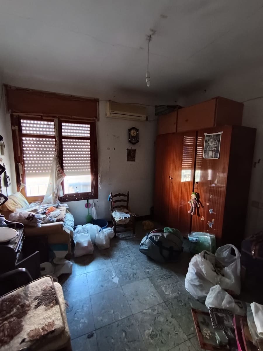 Pension zu verkaufen in Alicante / Alacant Stadt mit Garage - 165.000 € (Ref: 10024695)