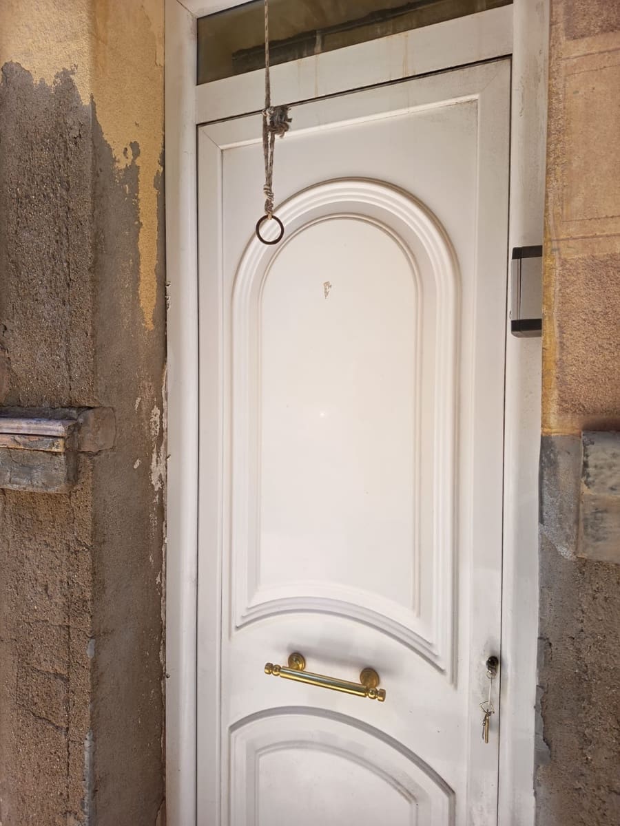 Pension zu verkaufen in Alicante / Alacant Stadt mit Garage - 165.000 € (Ref: 10024695)