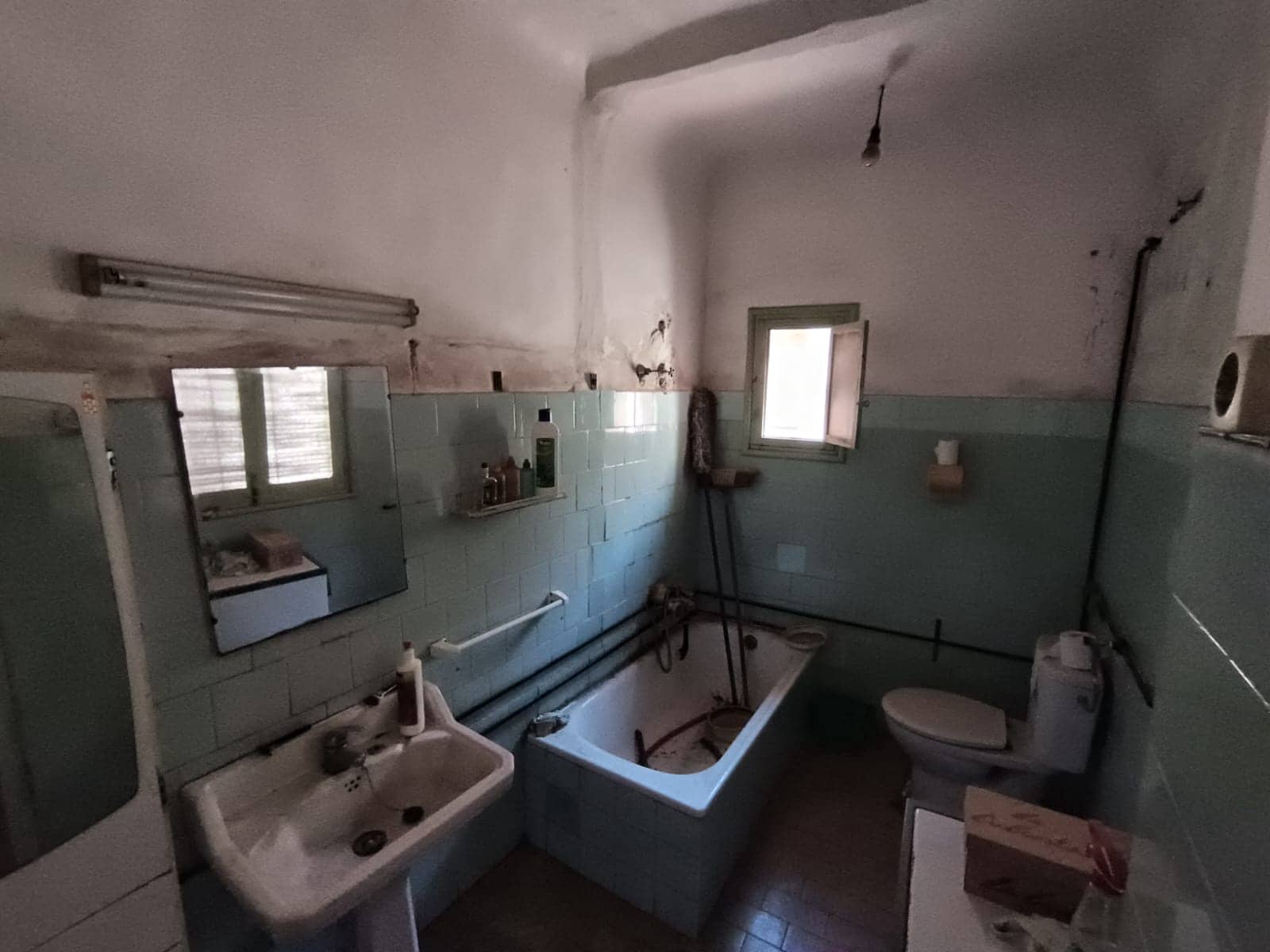 Pension zu verkaufen in Alicante / Alacant Stadt mit Garage - 165.000 € (Ref: 10024695)