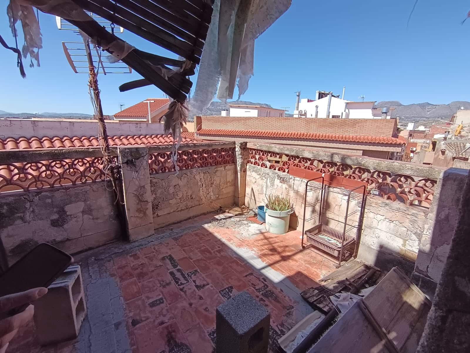 Pension zu verkaufen in Alicante / Alacant Stadt mit Garage - 165.000 € (Ref: 10024695)