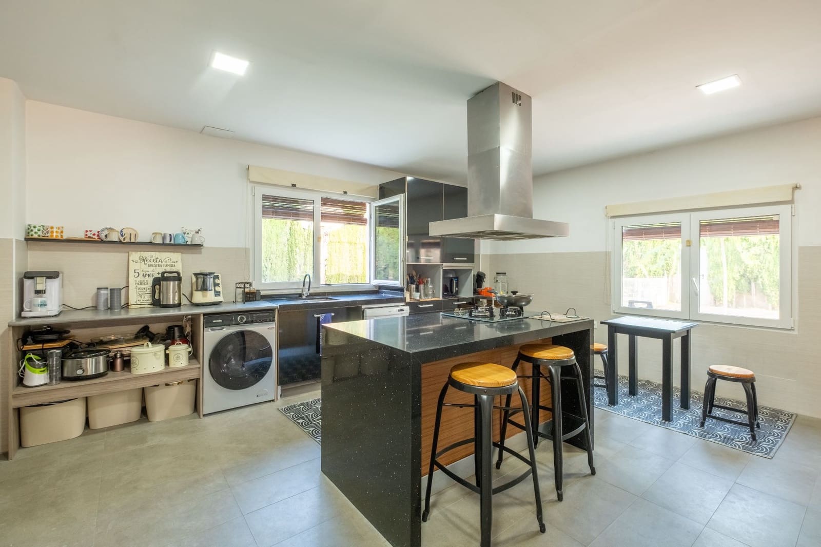 4 bedroom Villa for sale in Tibi with pool garage - € 620,000 (Ref: 10112106)