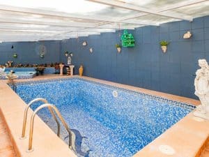 Chalet de 8 habitaciones en Jijona / Xixona en venta con piscina garaje - 710.000 € (Ref: 9964300)