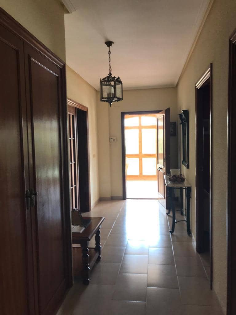 6 quarto Moradia para venda em San Vicente / Sant Vicent del Raspeig com piscina garagem - 920 000 € (Ref: 9964330)