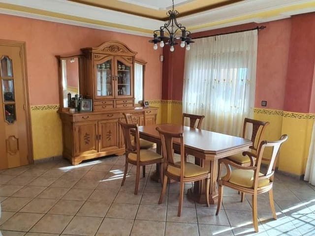 5 soverom Villa til salgs i Fontcalent, Alicante by med svømmebasseng garasje - € 520 000 (Ref: 9964376)