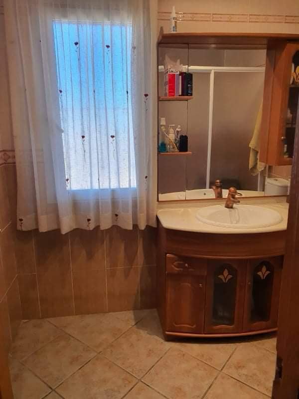 5 soverom Villa til salgs i Alicante by med svømmebasseng garasje - € 520 000 (Ref: 9964376)