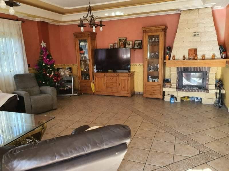 5 soverom Villa til salgs i Alicante by med svømmebasseng garasje - € 520 000 (Ref: 9964376)