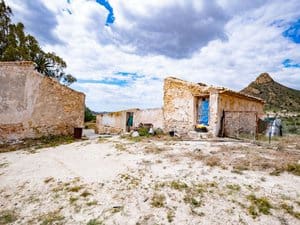4 bedroom Finca/Country House for sale in Agost with pool garage - € 600,000 (Ref: 9965756)