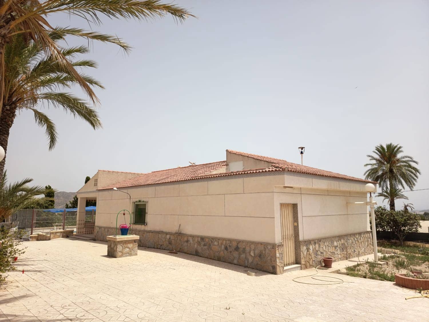 3 sypialnia Willa na sprzedaż w Miasto Alicante / Alacant z basenem garażem - 375 000 € (Ref: 9967978)