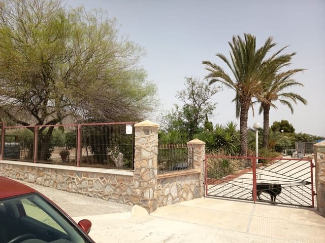 3 sypialnia Willa na sprzedaż w La Alcoraya, Miasto Alicante / Alacant z basenem garażem - 375 000 € (Ref: 9967978)