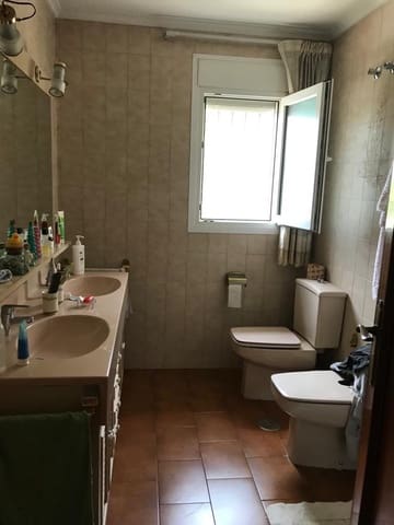 Mark till salu i San Vicente / Sant Vicent del Raspeig - 920 000 € (Ref: 9976125)