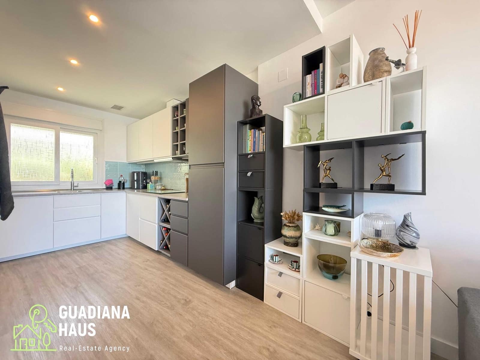 2 slaapkamer Rijtjeshuis te koop in Ayamonte met zwembad garage - € 325.000 (Ref: 10078544)