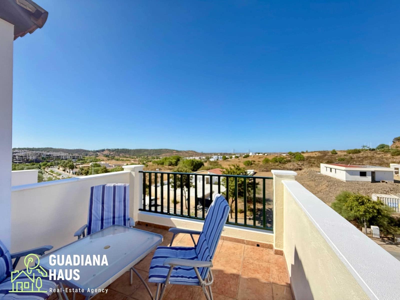 3 soverom Rekkehus til salgs i Ayamonte med svømmebasseng - € 249 000 (Ref: 10078545)