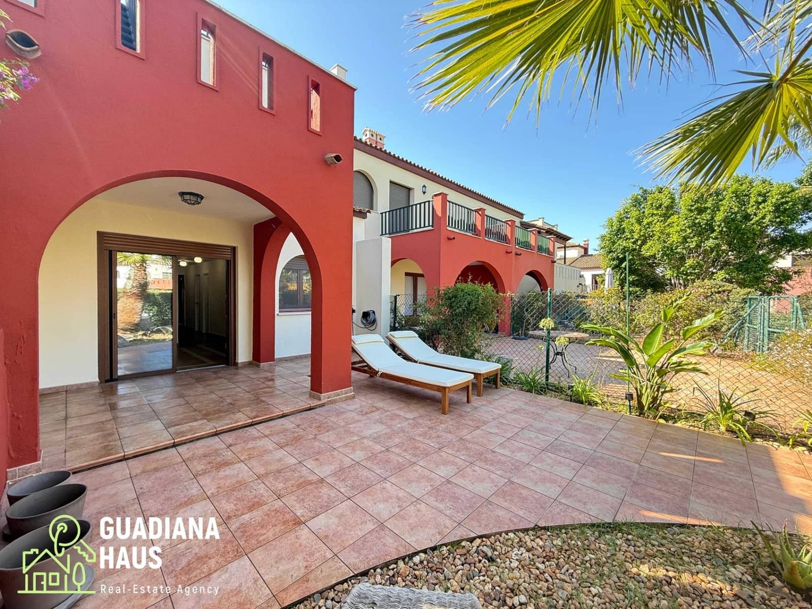 2 slaapkamer Rijtjeshuis te koop in Ayamonte met zwembad - € 219.000 (Ref: 10078547)