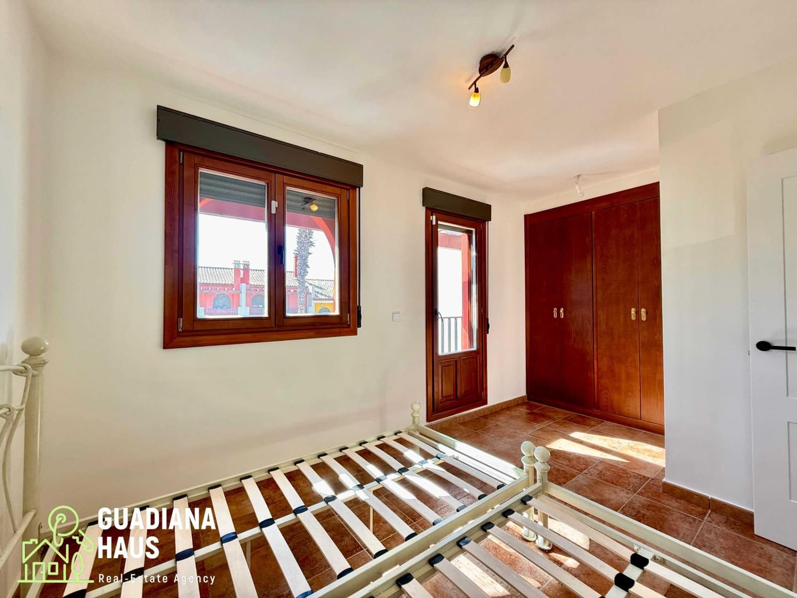 2 slaapkamer Rijtjeshuis te koop in Ayamonte met zwembad - € 219.000 (Ref: 10078547)