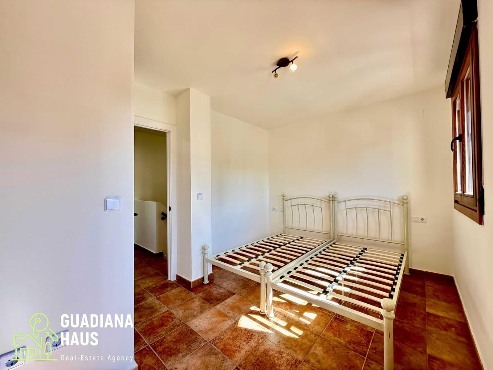 2 slaapkamer Rijtjeshuis te koop in Ayamonte met zwembad - € 219.000 (Ref: 10078547)