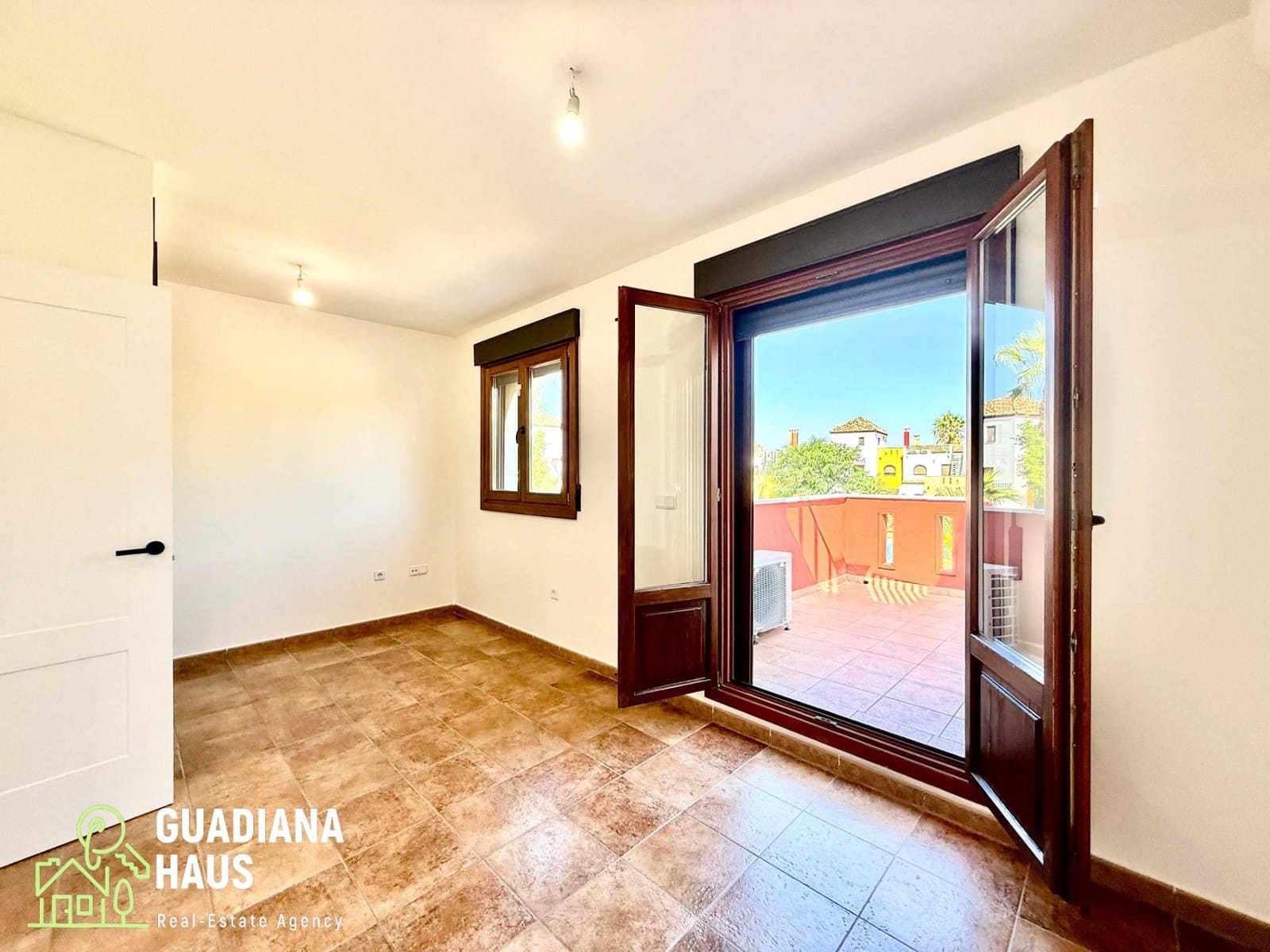 2 slaapkamer Rijtjeshuis te koop in Ayamonte met zwembad - € 219.000 (Ref: 10078547)