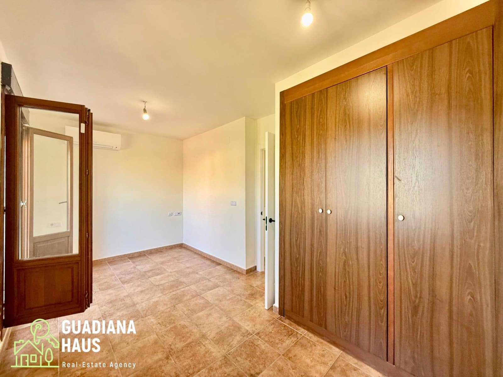 2 slaapkamer Rijtjeshuis te koop in Ayamonte met zwembad - € 219.000 (Ref: 10078547)