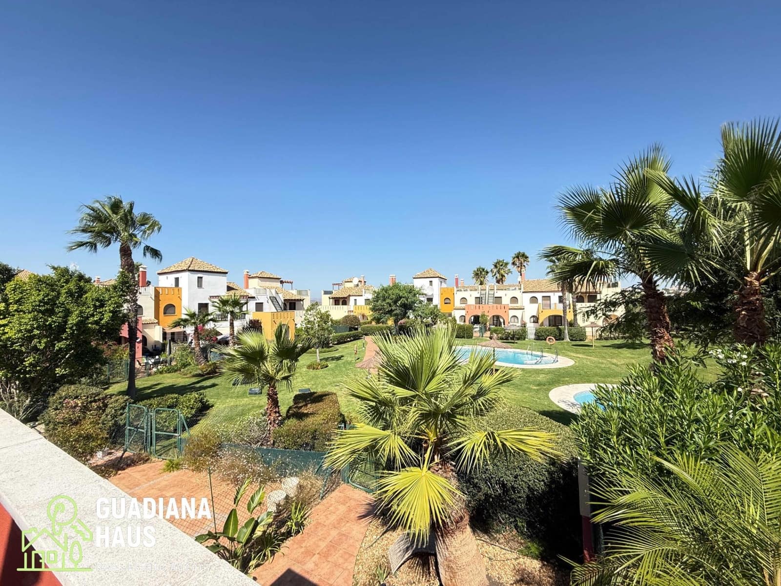 2 slaapkamer Rijtjeshuis te koop in Ayamonte met zwembad - € 219.000 (Ref: 10078547)