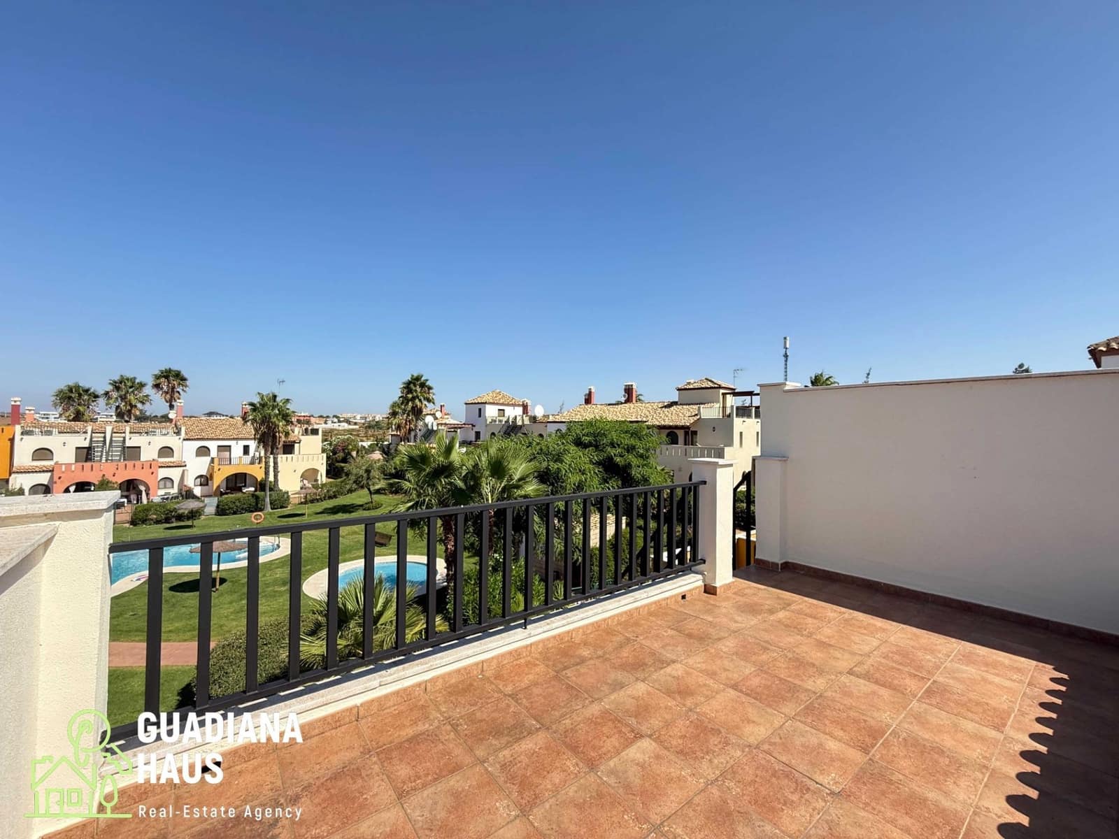 2 slaapkamer Rijtjeshuis te koop in Ayamonte met zwembad - € 219.000 (Ref: 10078547)
