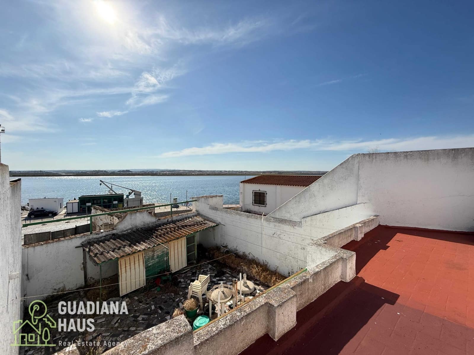 4 makuuhuone Rivitalo myytävänä paikassa Ayamonte mukana 
autotalli - 159 000 € (Ref: 10078548)