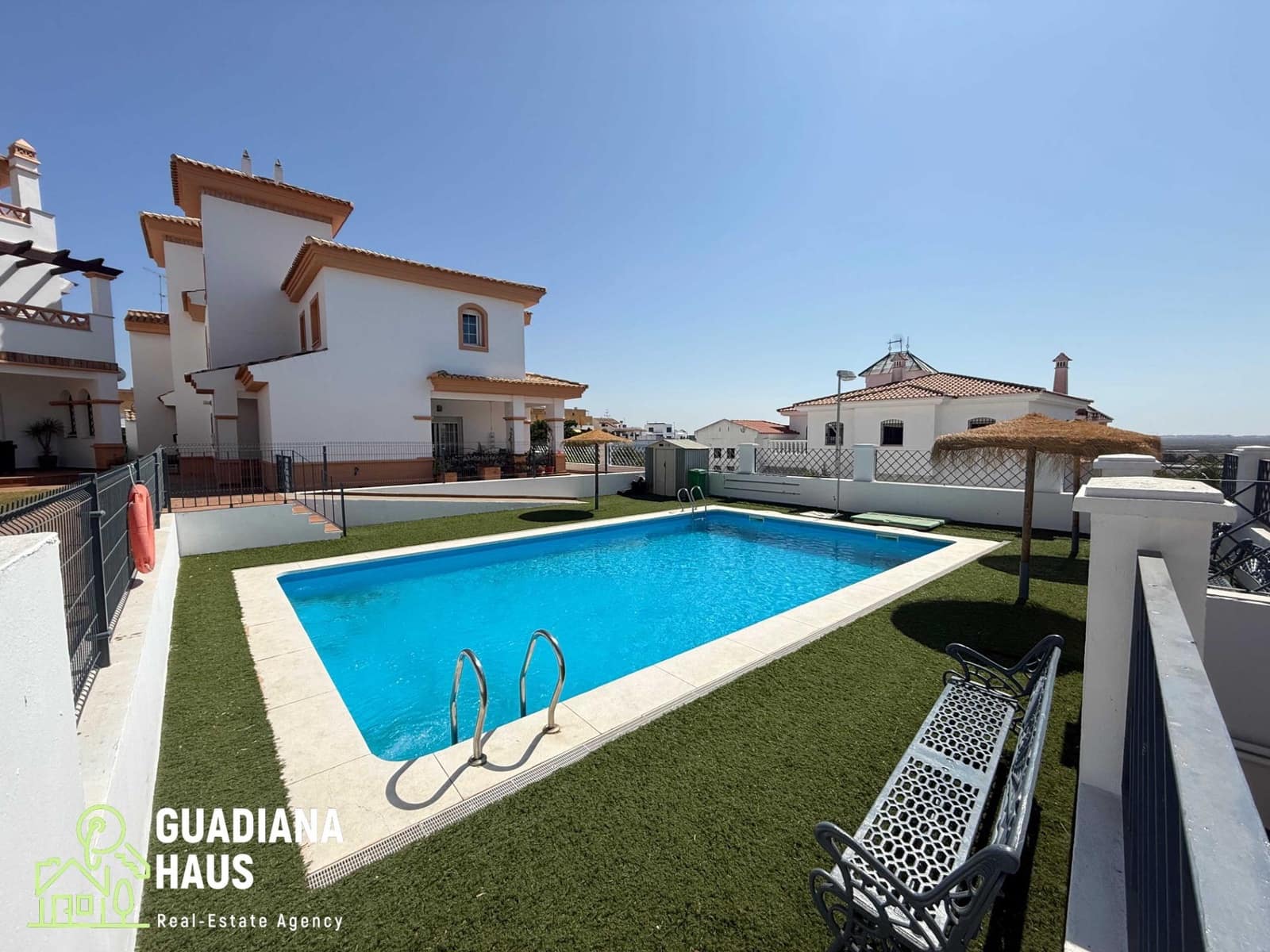 5 chambre Villa/Maison Semi-Mitoyenne à vendre à Ayamonte avec piscine garage - 359 000 € (Ref: 10078549)