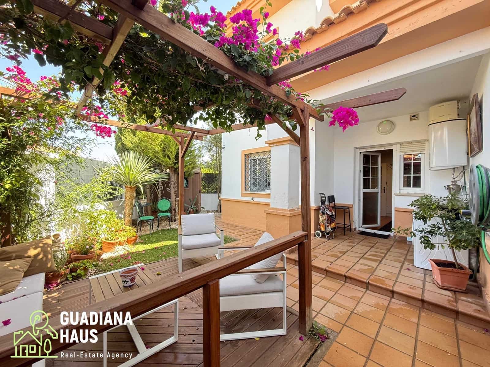 5 chambre Villa/Maison Semi-Mitoyenne à vendre à Ayamonte avec piscine garage - 359 000 € (Ref: 10078549)