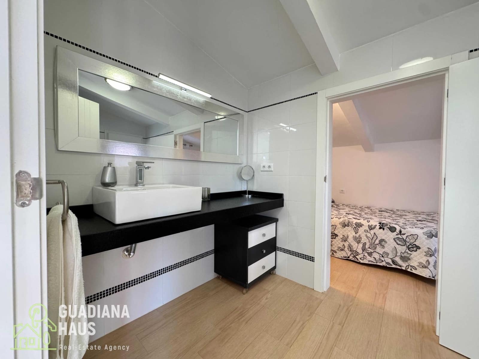 5 sypialnia Apartament na sprzedaż w Isla Canela - 297 000 € (Ref: 10078550)