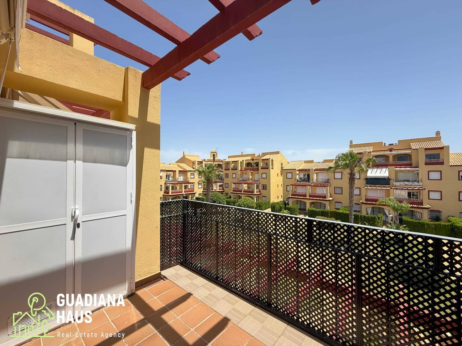 Apartamento de 2 habitaciones en Ayamonte en venta con piscina - 168.500 € (Ref: 10078551)