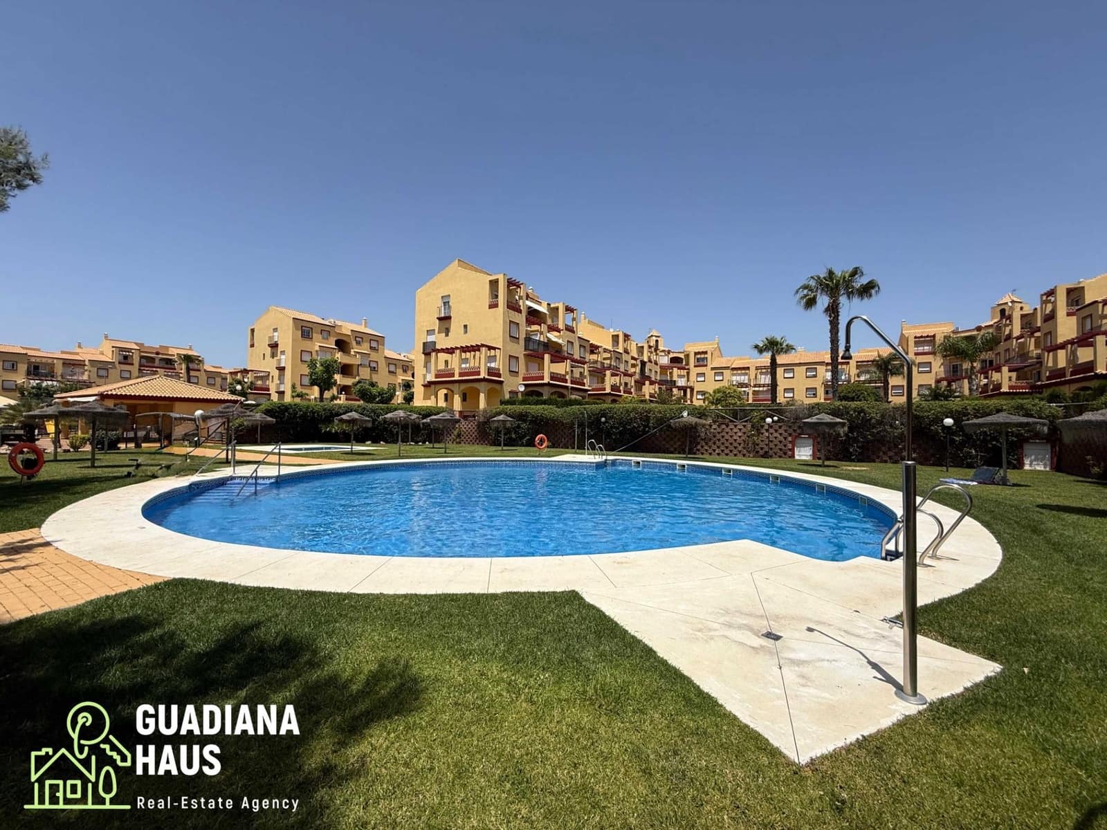 Apartamento de 2 habitaciones en Ayamonte en venta con piscina - 168.500 € (Ref: 10078551)