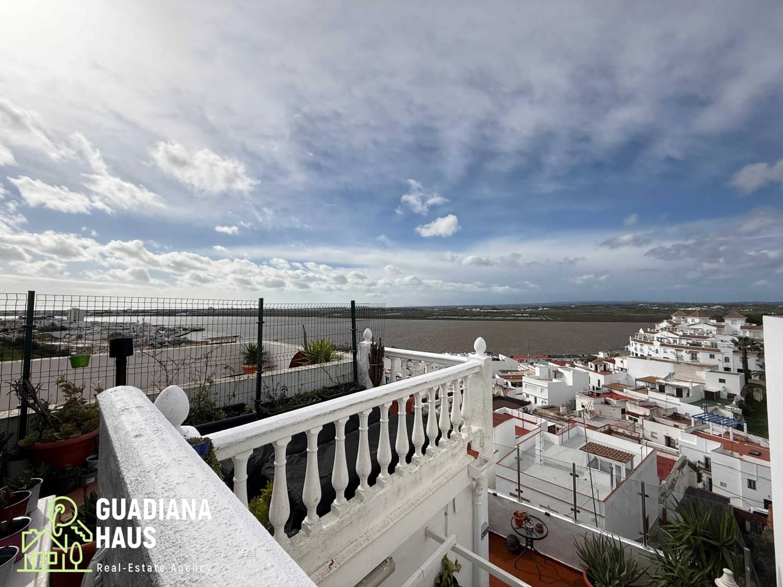 3 bedroom Terraced Villa for sale in Ayamonte - € 264,000 (Ref: 10078554)