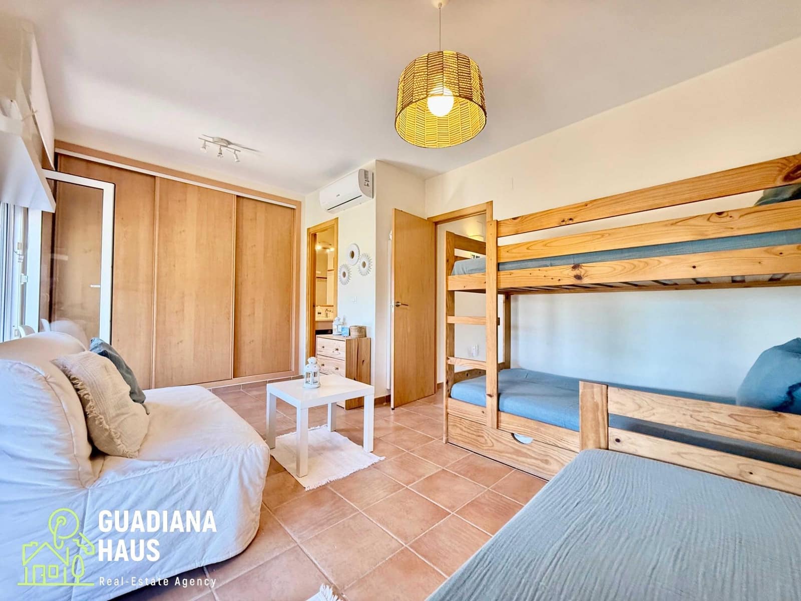 3 quarto Moradia em Banda para venda em Ayamonte com piscina - 294 000 € (Ref: 10078555)