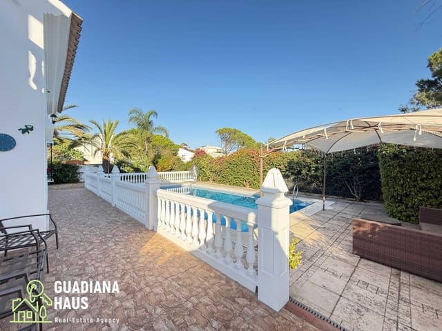 5 slaapkamer Villa te koop in Isla Cristina met zwembad garage - € 499.000 (Ref: 10078558)