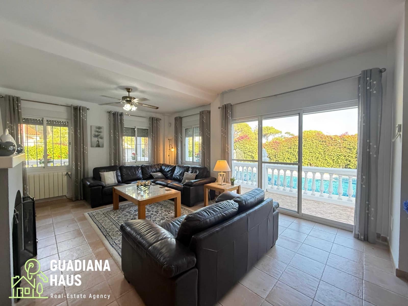 5 slaapkamer Villa te koop in Isla Cristina met zwembad garage - € 499.000 (Ref: 10078558)